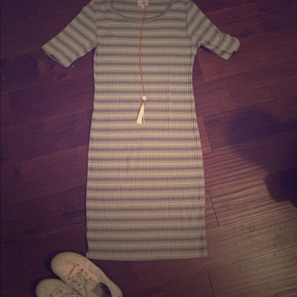 EUC Small Lularoe Julia😍